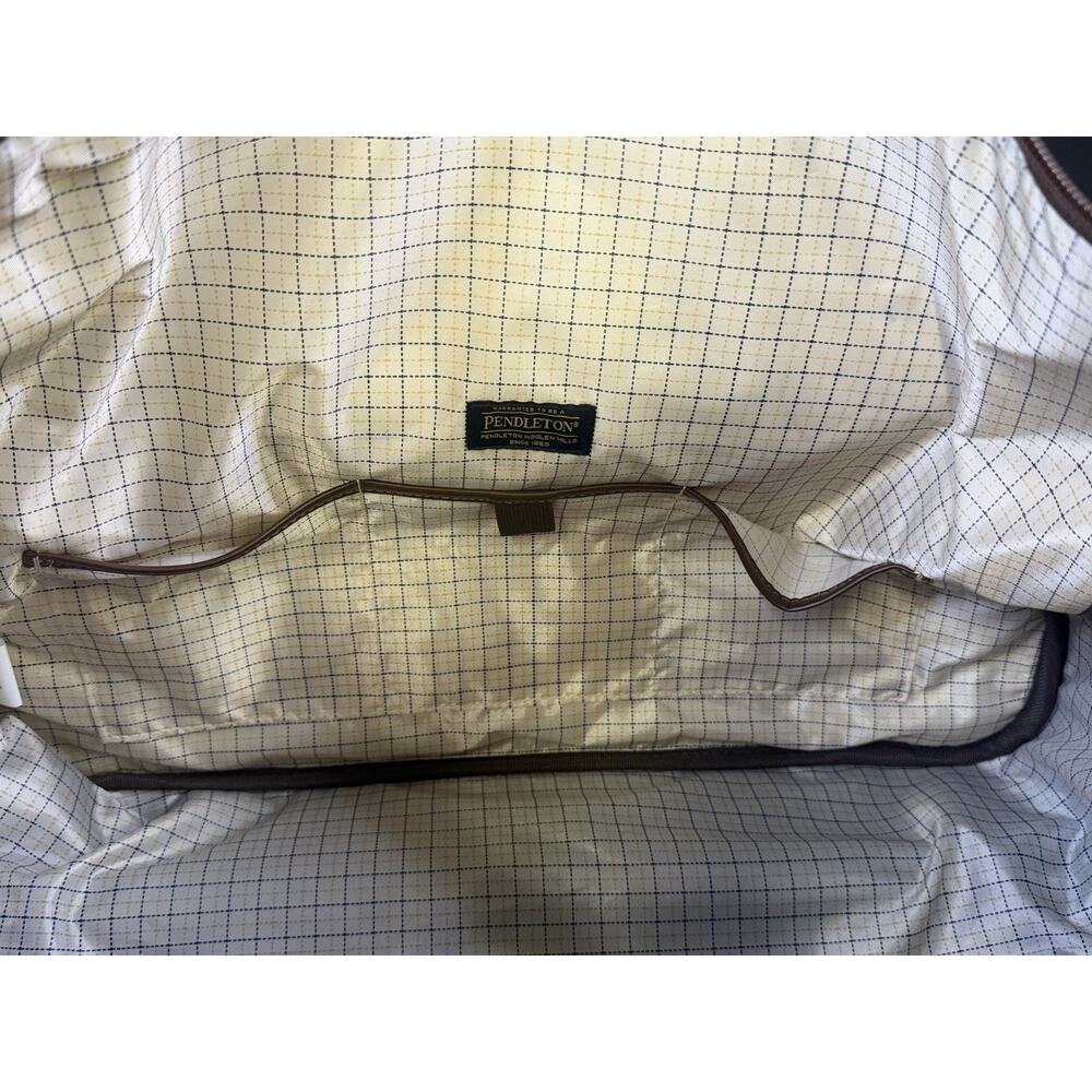 Pendleton 22" Rolling Duffle Bag Carry On Luggage Southwest Stripe Dobby NEW - Picture 12 of 13